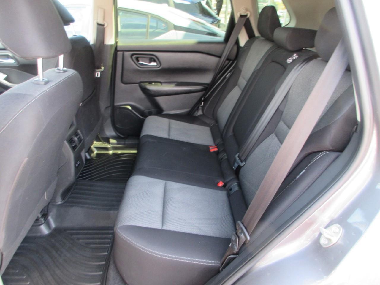 2024 Nissan Rogue SV MOONROOF Photo