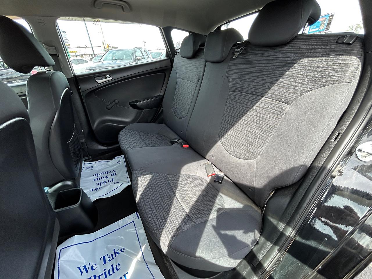 2016 Hyundai Accent L Photo