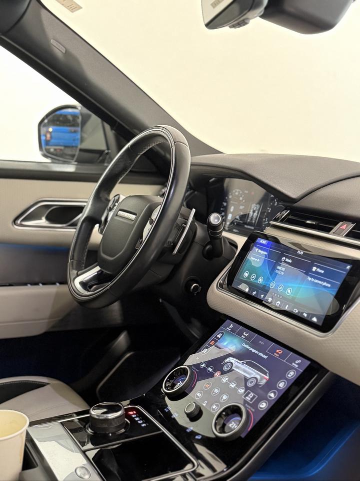 2018 Land Rover Range Rover Velar R-Dynamic SE Photo