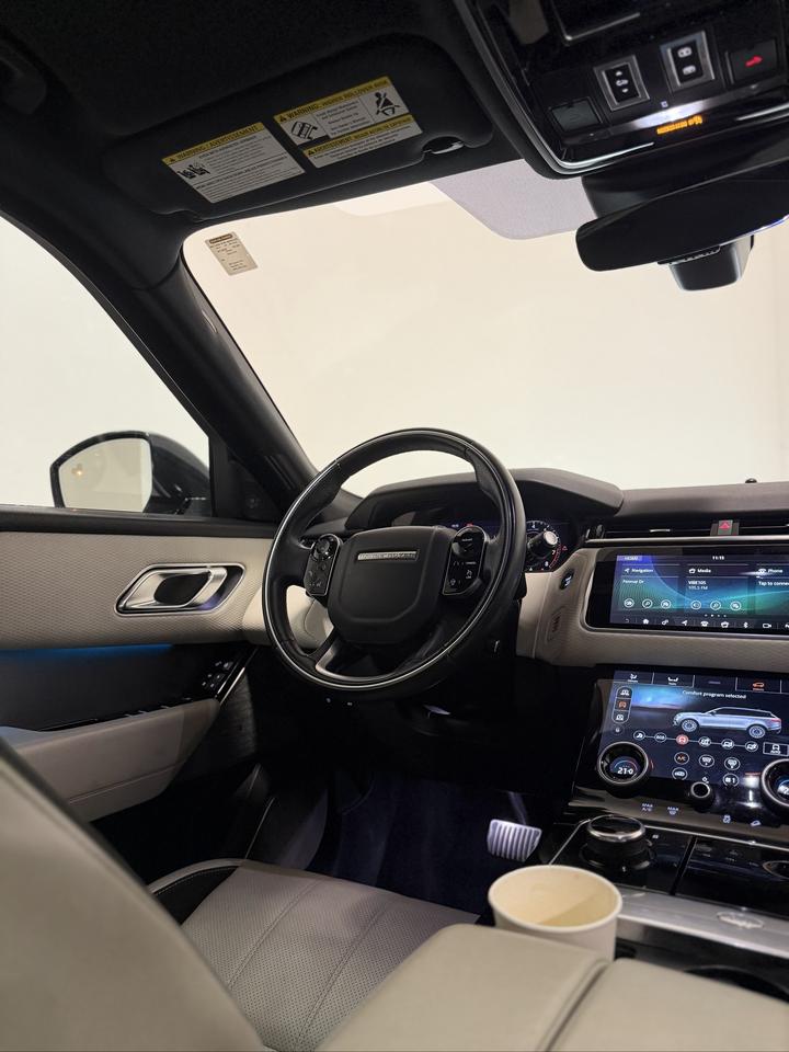 2018 Land Rover Range Rover Velar R-Dynamic SE Photo