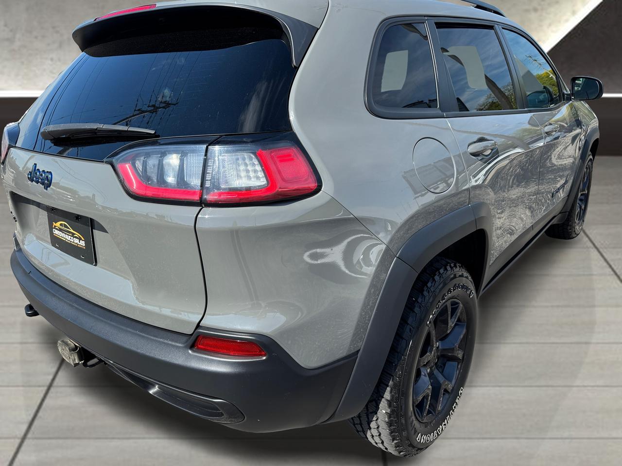 2019 Jeep Cherokee Upland 4x4+CLEAN CARFAX+ApplePlay Photo