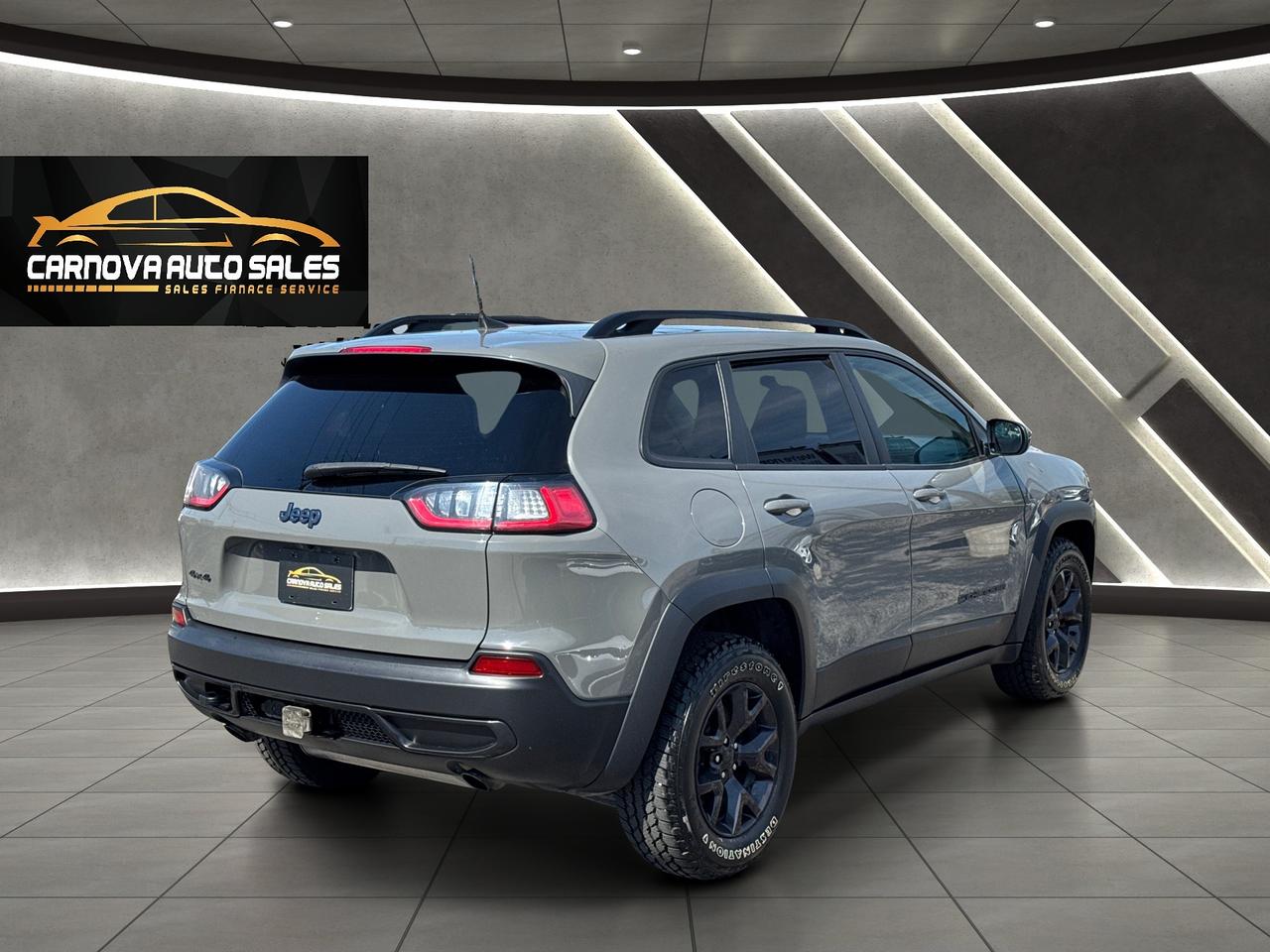 2019 Jeep Cherokee Upland 4x4+CLEAN CARFAX+ApplePlay Photo