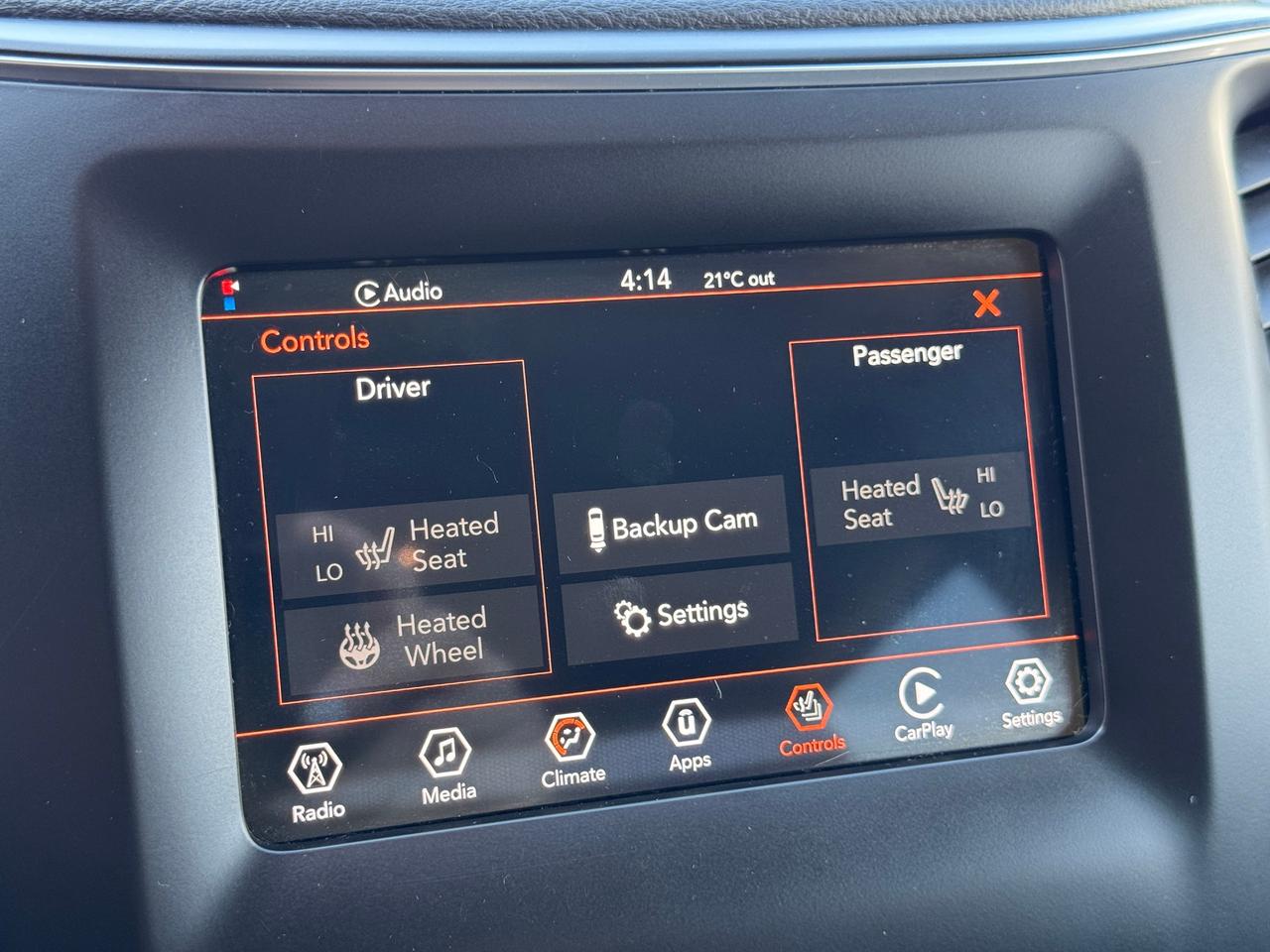 2019 Jeep Cherokee Upland 4x4+CLEAN CARFAX+ApplePlay Photo