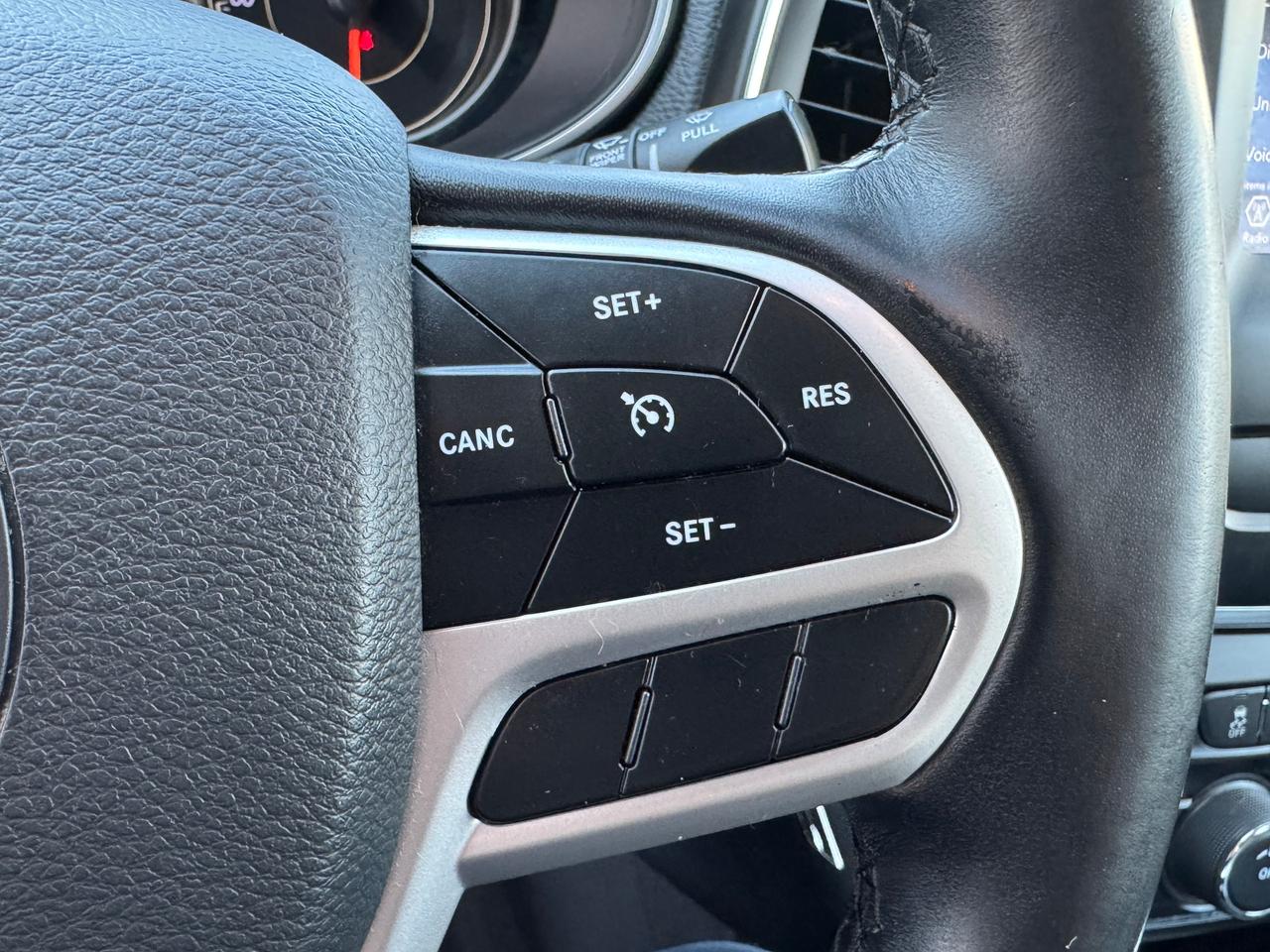 2019 Jeep Cherokee Upland 4x4+CLEAN CARFAX+ApplePlay Photo