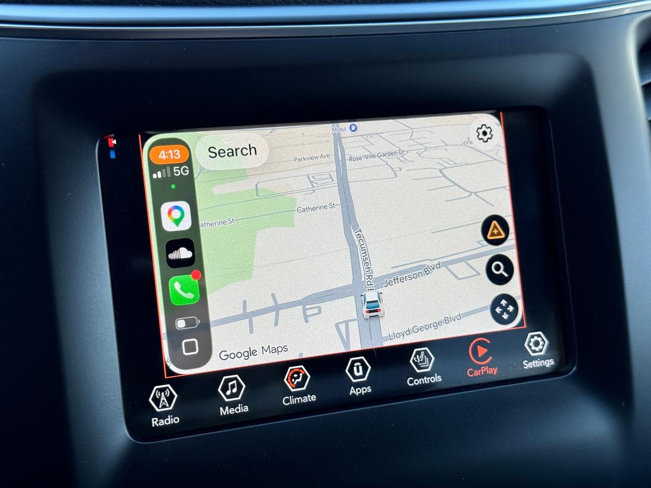 2019 Jeep Cherokee Upland 4x4+CLEAN CARFAX+ApplePlay Photo
