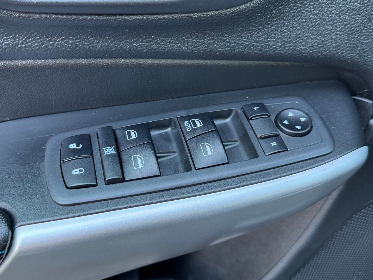 2019 Jeep Cherokee Upland 4x4+CLEAN CARFAX+ApplePlay Photo