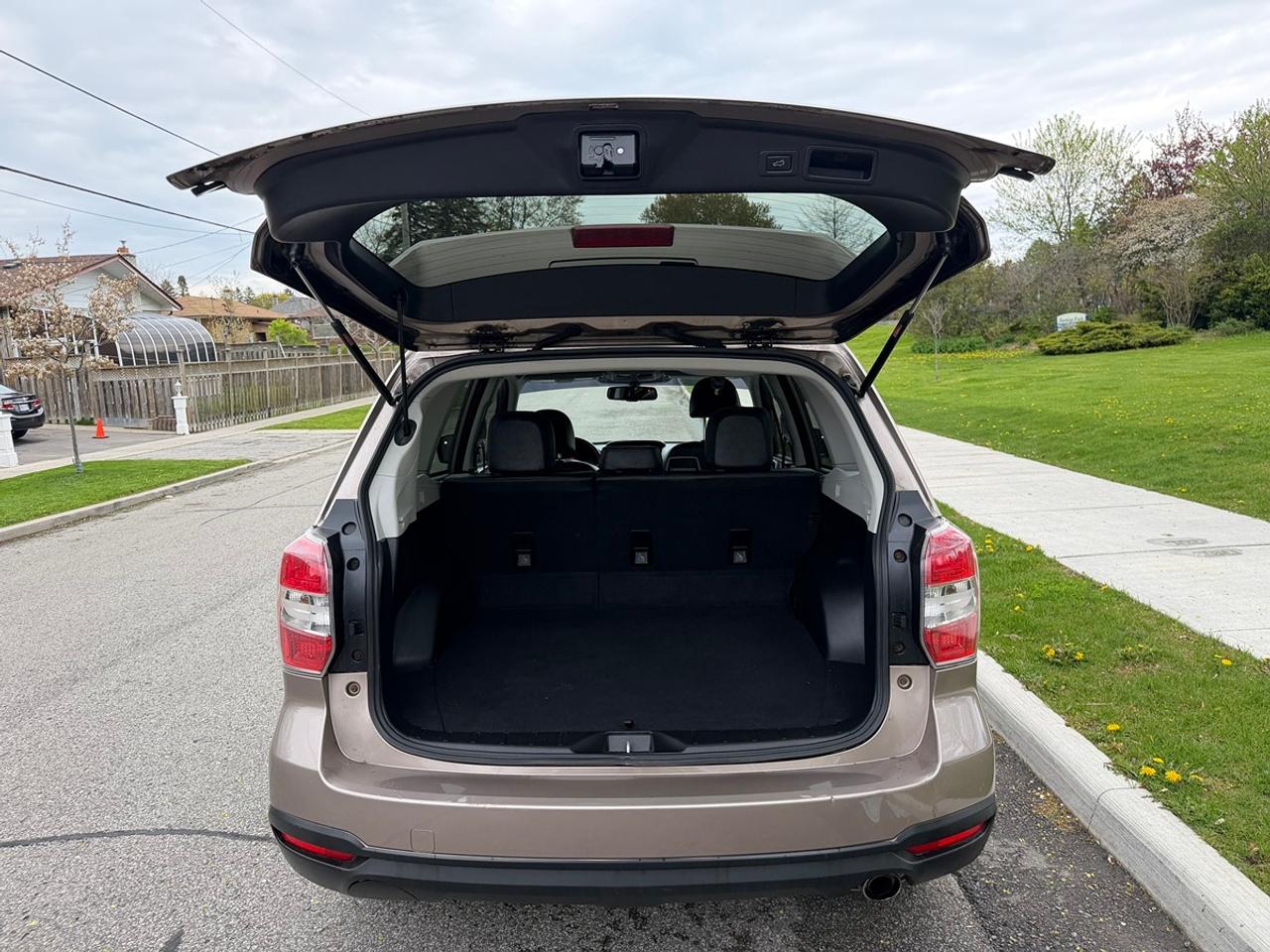 2014 Subaru Forester i Touring Photo