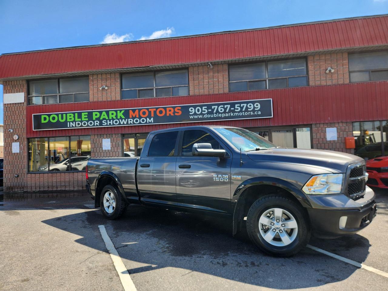 2016 Ram 1500 OUTDOORSMAN HEMI CREW CAB TONNEAU