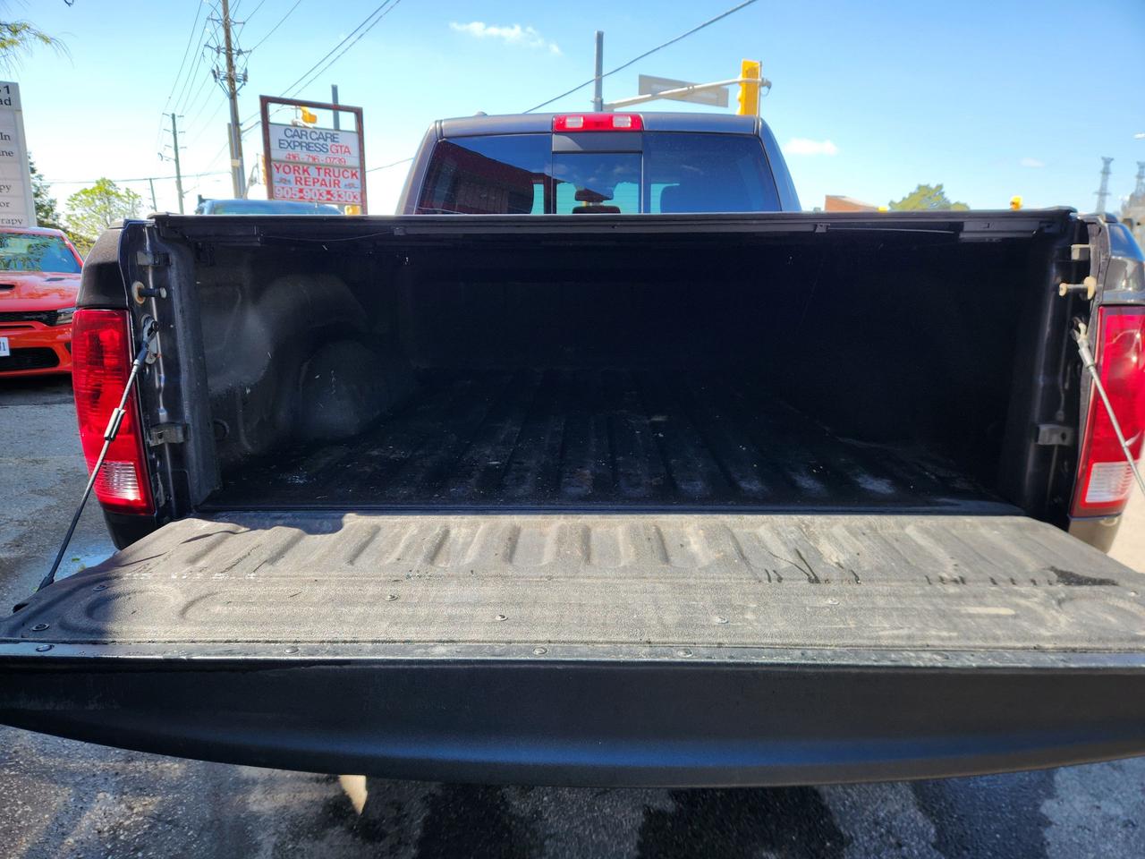 2016 RAM 1500 OUTDOORSMAN HEMI CREW CAB TONNEAU Photo
