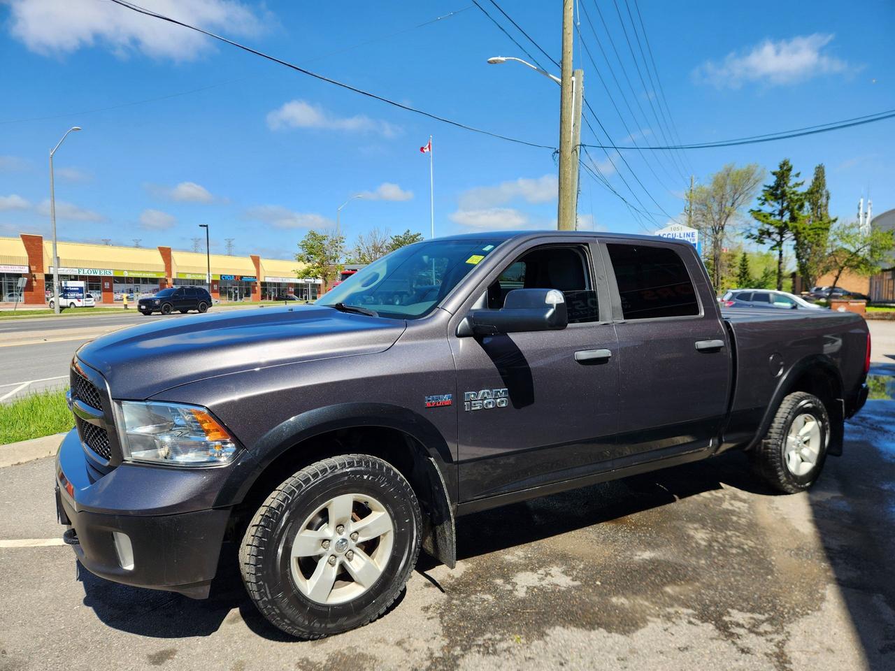 2016 RAM 1500 OUTDOORSMAN HEMI CREW CAB TONNEAU Photo