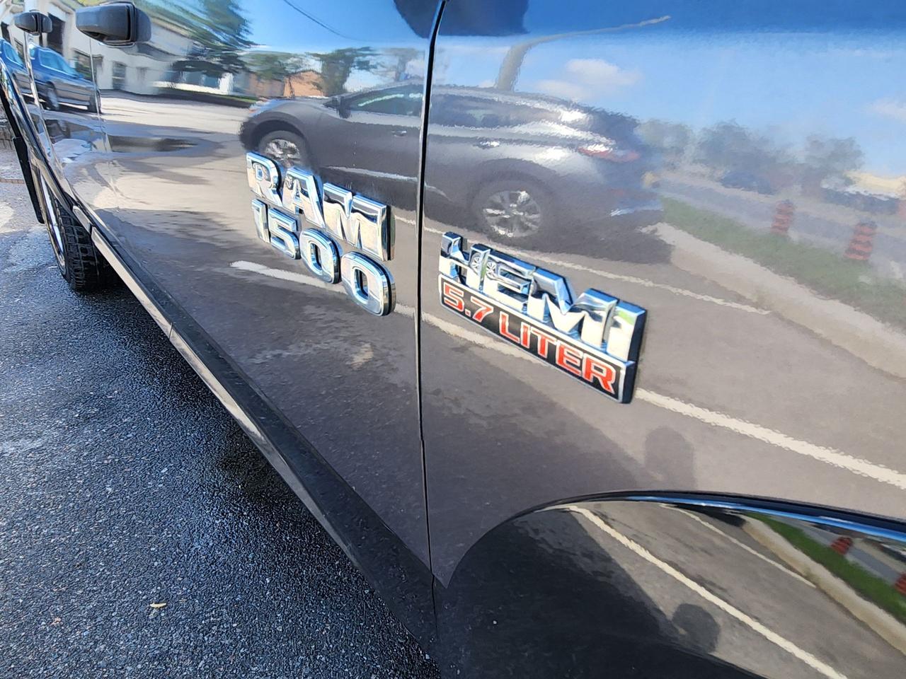2016 RAM 1500 OUTDOORSMAN HEMI CREW CAB TONNEAU Photo