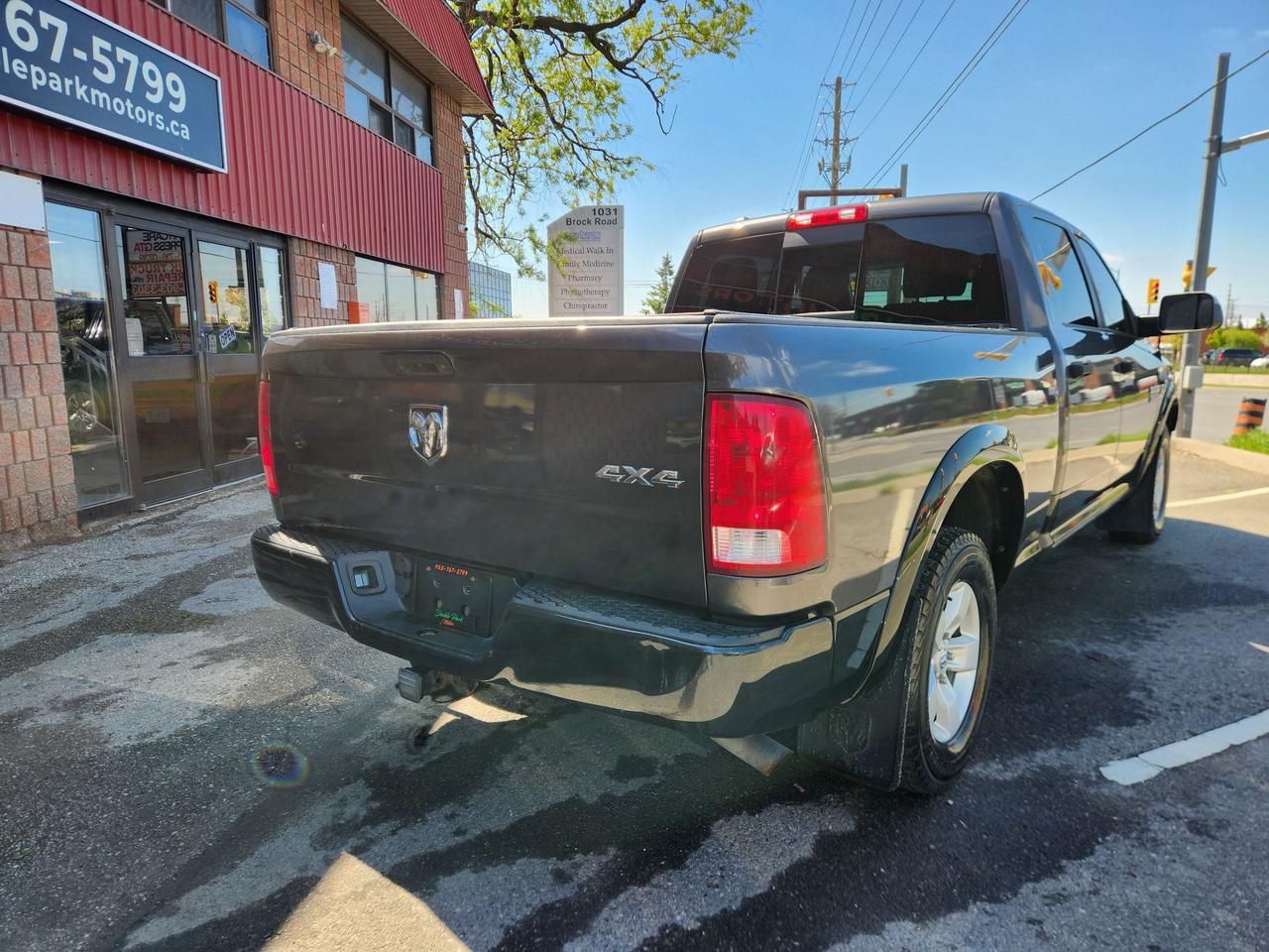2016 RAM 1500 OUTDOORSMAN HEMI CREW CAB TONNEAU Photo