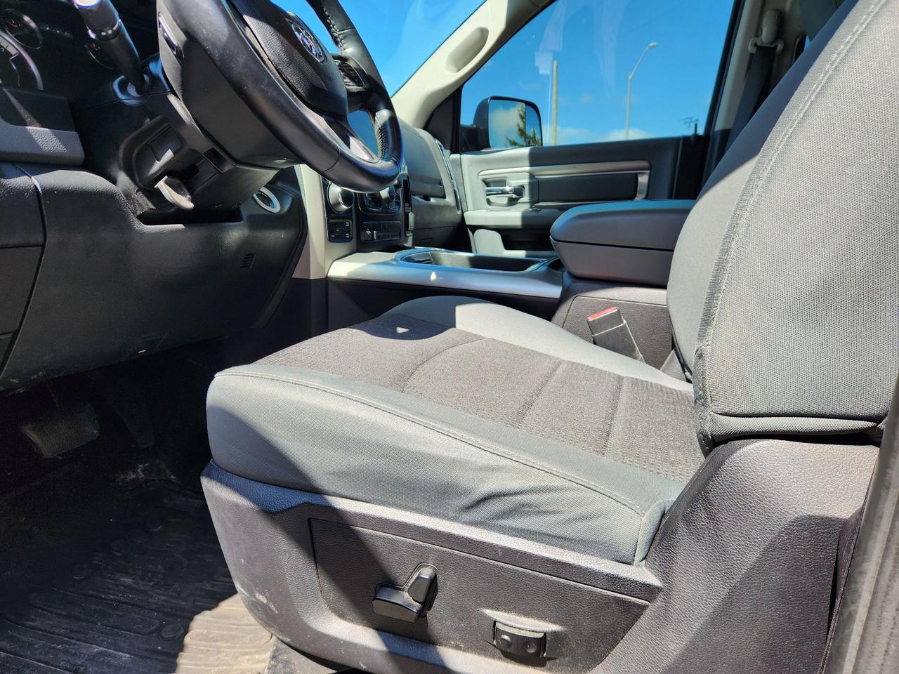 2016 RAM 1500 OUTDOORSMAN HEMI CREW CAB TONNEAU Photo