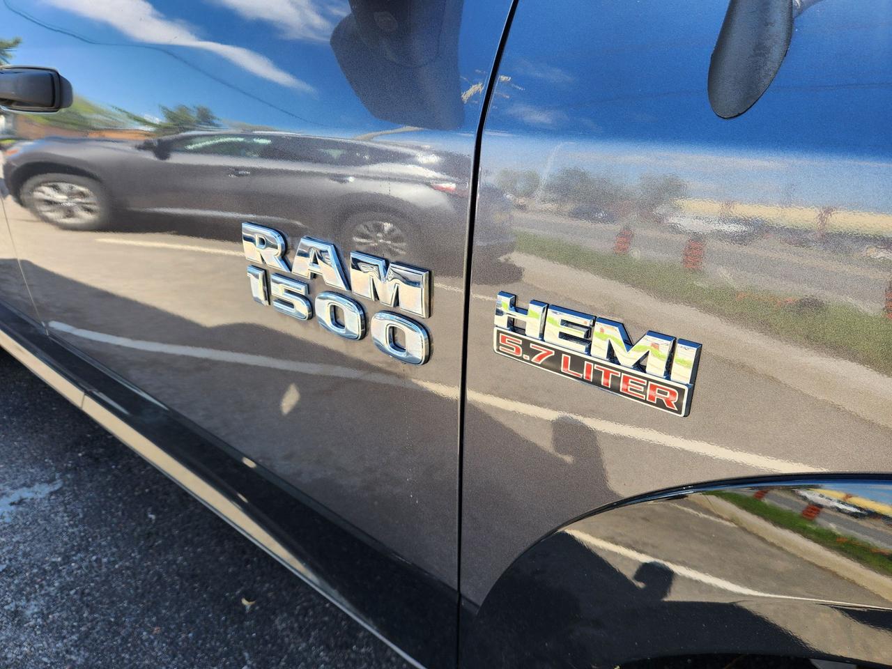 2016 RAM 1500 OUTDOORSMAN HEMI CREW CAB TONNEAU Photo
