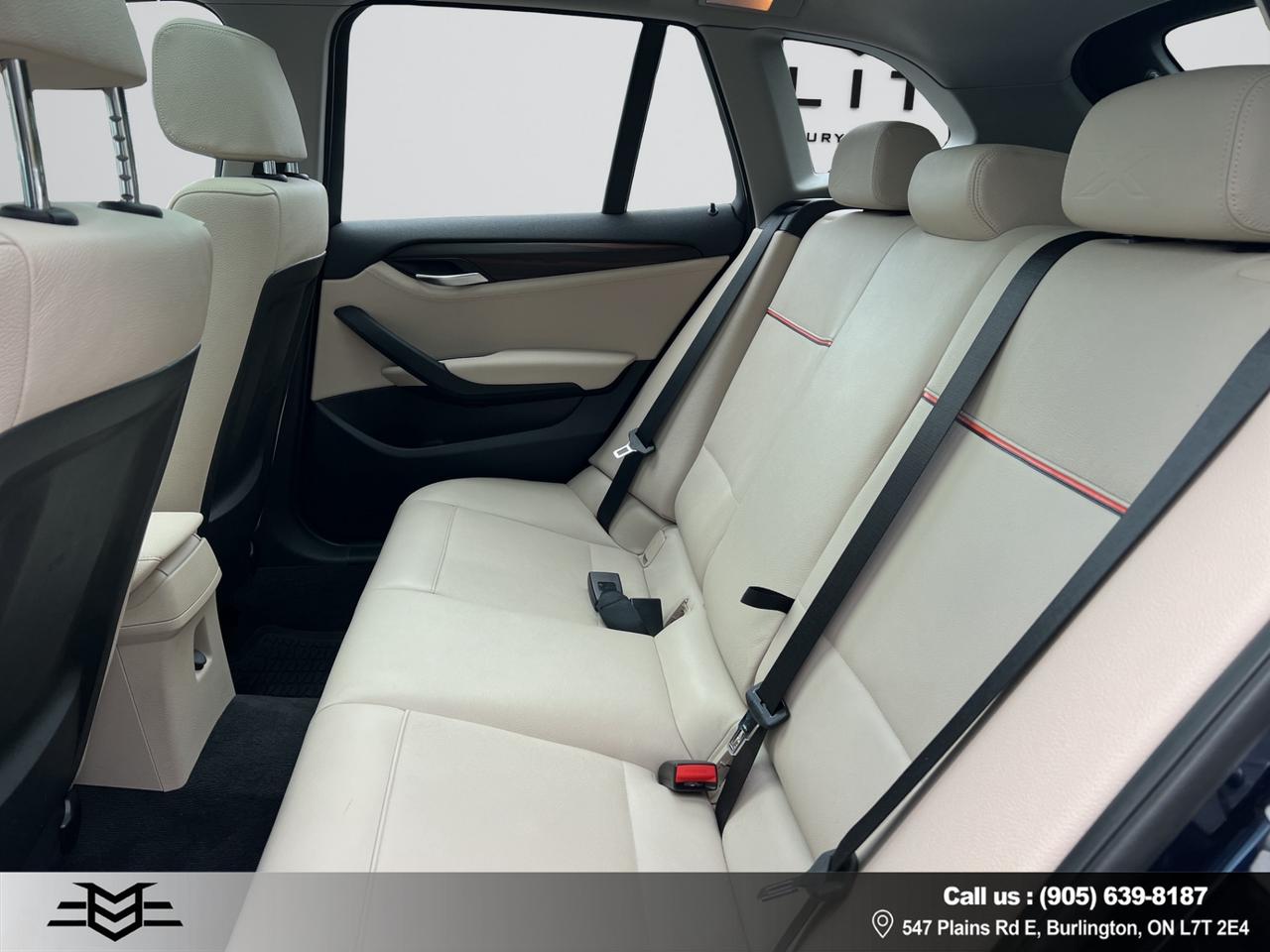 2015 BMW X1 XDRIVE28i AWD - NAVI - LEATHER - MOONROOF !!! Photo