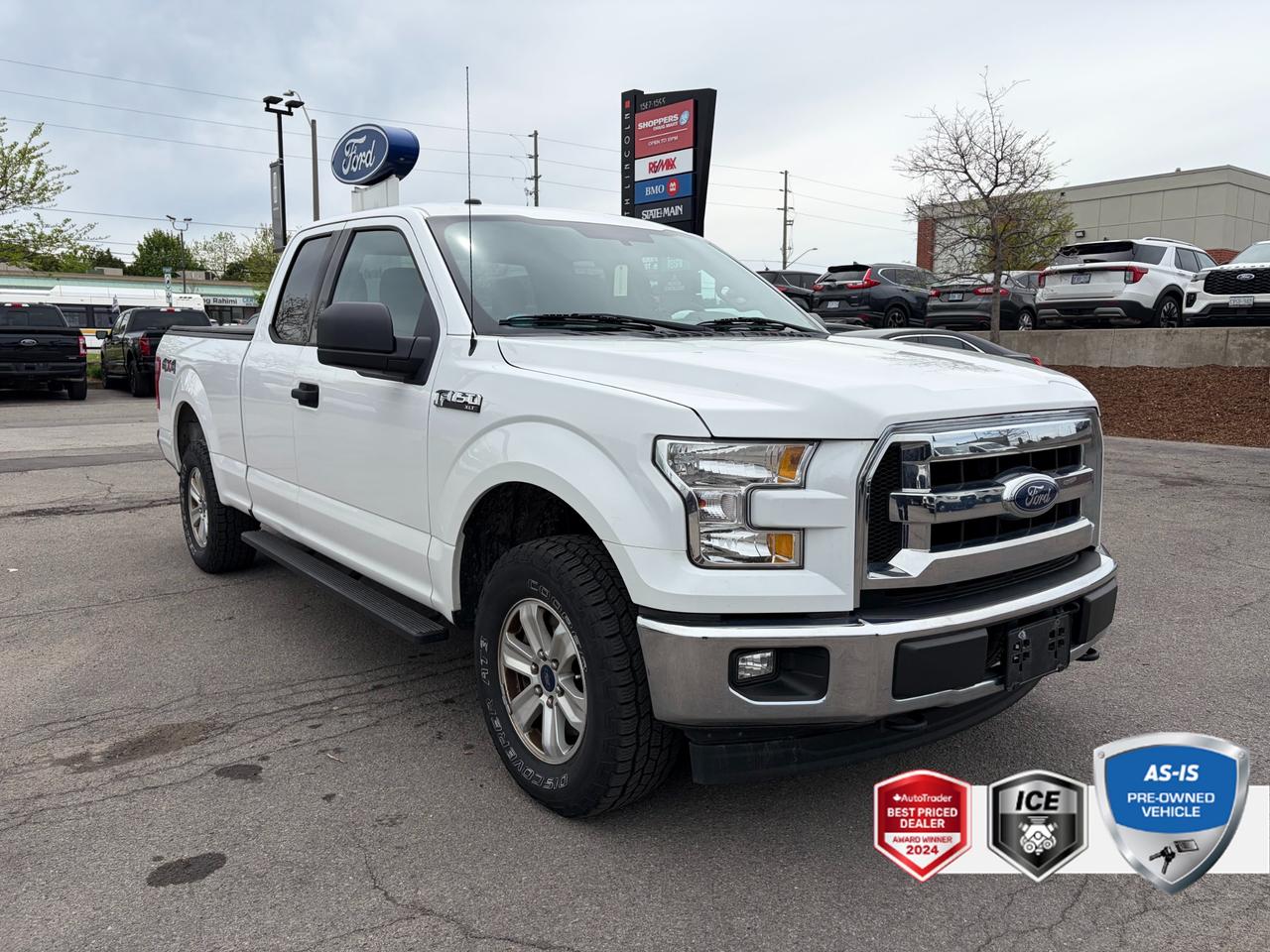 Recent Arrival!<br><br><br>4WD.<br><br>Oxford White<br>2017 Ford F-150 XLT Super Cab<br>3.5L V6 Ti-VCT 6-Speed Automatic Electronic<br>4WD<br><br>Awards:<br>  * 2017 KBB.com Brand Image Awards   * 2017 KBB.com 10 Most Awarded Brands<p> </p>

<h4>AS-IS PRE-OWNED VEHICLE</h4>

<p>This vehicle is part of our AS-TRADED inventory. Instead of sending this recent trade-in to a dealer auction, we are offering it to our retail customers first. This is a unique opportunity to purchase a vehicle exactly as it arrived.</p>

<p>The Wholesale Advantage:</p>

<p>
- Unbeatable Pricing: Priced 30-50%<strong> </strong>below typical market value because we have not added any reconditioning costs.<br>
- Raw & Uninspected: We have not performed a mechanical inspection. You are purchasing the vehicle in its original, untouched condition.<br>
- Mechanics Special: Ideal for DIY buyers or those with their own service connections who want to handle the work themselves.<br>
- Direct Access: You get the first opportunity to buy this local trade-in before it is offered to wholesalers.
</p>

<p><em>See below for mandatory As-Is disclosure.</em></p>

<p>This vehicle is being sold AS-IS, unfit, not e-tested, and is not represented as being in roadworthy condition, mechanically sound or maintained at any guaranteed level of quality. The vehicle may not be fit for use as a means of transportation and may require substantial repairs at the purchasers expense. It may not be possible to register the vehicle to be driven in its current condition. This vehicle does not qualify for AutoIQs 7-Day Money Back Guarantee</p>

<p>The buyer of this vehicle will be responsible for all costs associated with passing a Ministry of Transportation Safety Inspection, which is needed to license a vehicle in the Province of Ontario. We are offering this vehicle at a reduced price, as the buyer will be responsible for all costs associated with making this vehicle roadworthy. We have not inspected this vehicle mechanically and do not know what repairs/costs are involved in getting it roadworthy. It may or may not have mechanical, cosmetic, safety and/or emissions issues. By allowing you to choose where and how you want the certifications completed, you have an opportunity to save money!</p>

<p>SPECIAL NOTE: This vehicle is reserved for AutoIQs retail customers only. Please, no dealer calls. Errors and omissions excepted.</p>

<p>*As-traded, specialty or high-performance vehicles are excluded from the 7-Day Money Back Guarantee Program (including, but not limited to Ford Shelby, Ford mustang GT, Ford Raptor, Chevrolet Corvette, Camaro 2SS, Camaro ZL1, V-Series Cadillac, Dodge/Jeep SRT, Hyundai N Line, all electric models)</p>
