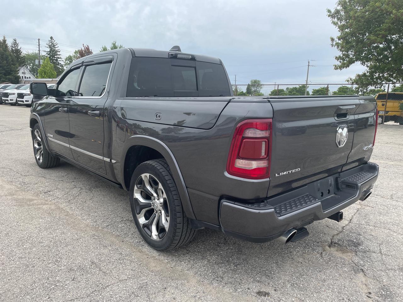 2024 RAM 1500 Limited PANORAMIC SUNROOF | RAMBOX CARGO MANAGEMENT Photo