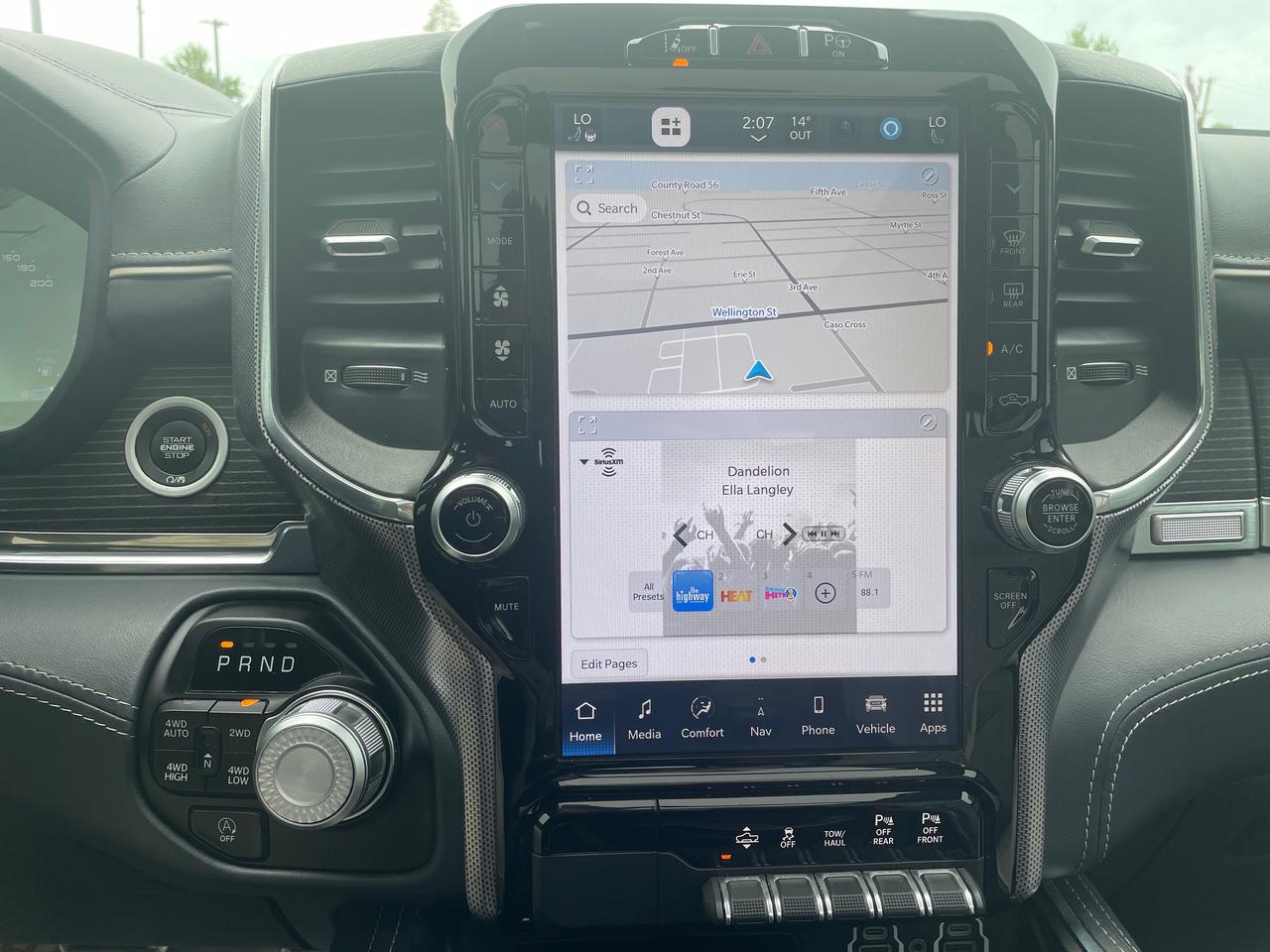 2024 RAM 1500 Limited PANORAMIC SUNROOF | RAMBOX CARGO MANAGEMENT Photo