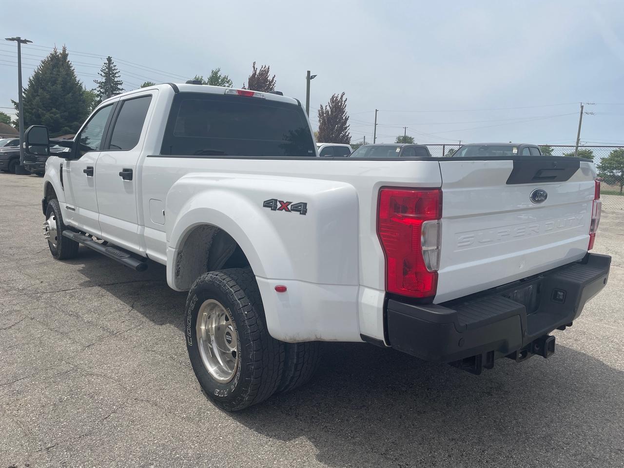 2022 Ford F-350 XL 6.7L POWER STROKE V8 DIESEL | DUAL REAR WHEEL Photo