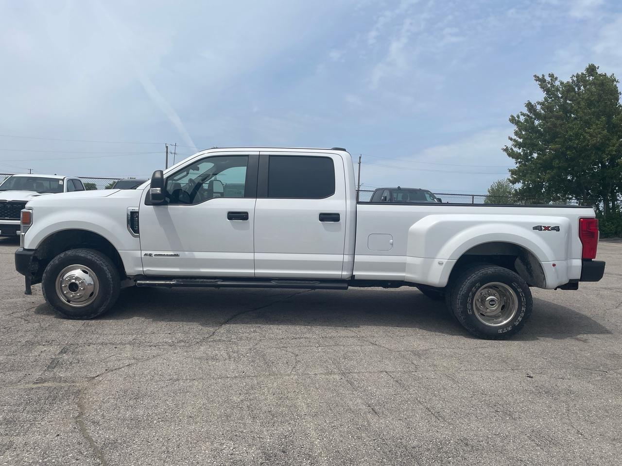 2022 Ford F-350 XL 6.7L POWER STROKE V8 DIESEL | DUAL REAR WHEEL Photo