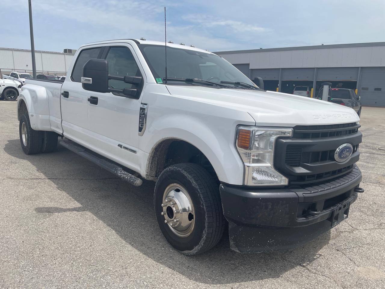 2022 Ford F-350 XL 6.7L POWER STROKE V8 DIESEL | DUAL REAR WHEEL Photo