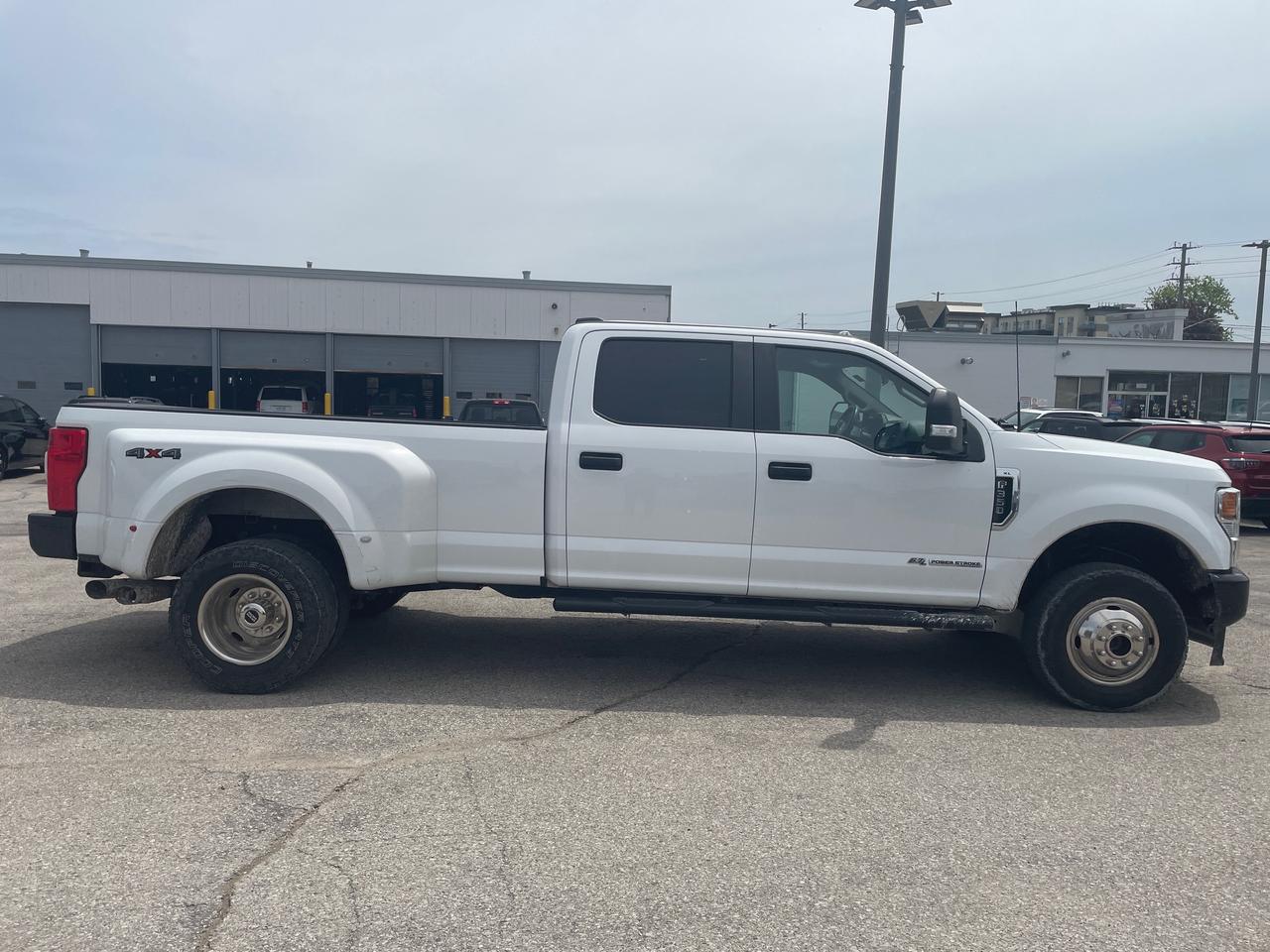 2022 Ford F-350 XL 6.7L POWER STROKE V8 DIESEL | DUAL REAR WHEEL Photo