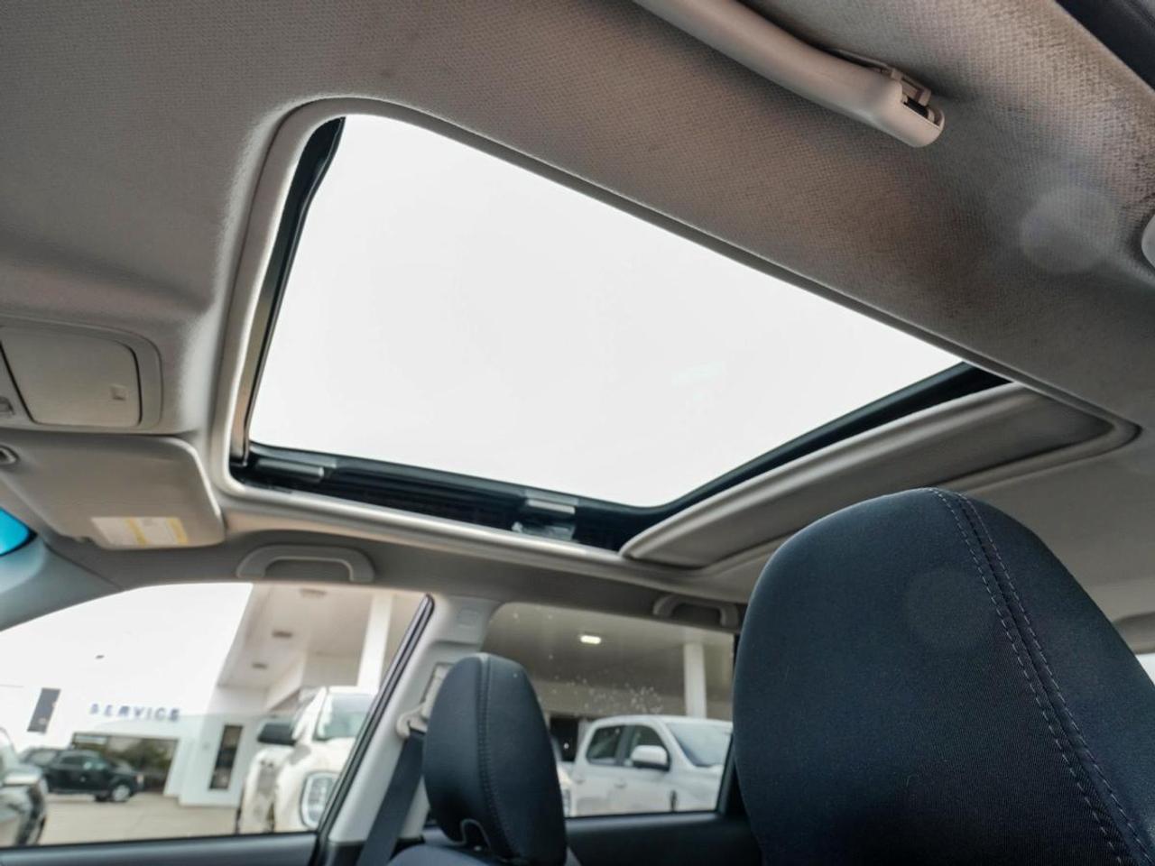 2013 Subaru Forester 5dr Wgn | AWD | LOW KM | PANO ROOF Photo