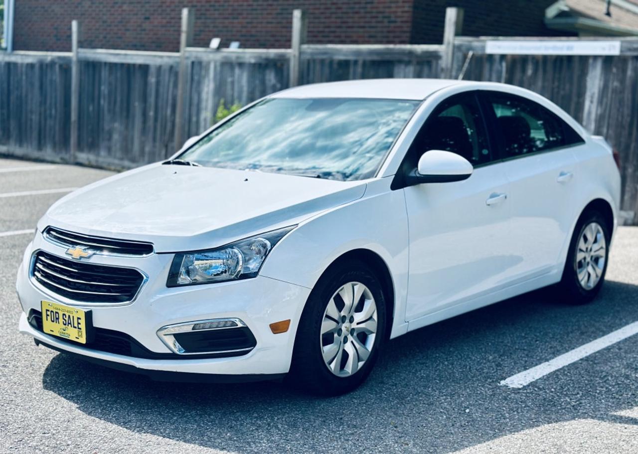 2015 Chevrolet Cruze 2LT Sedan FWD Photo