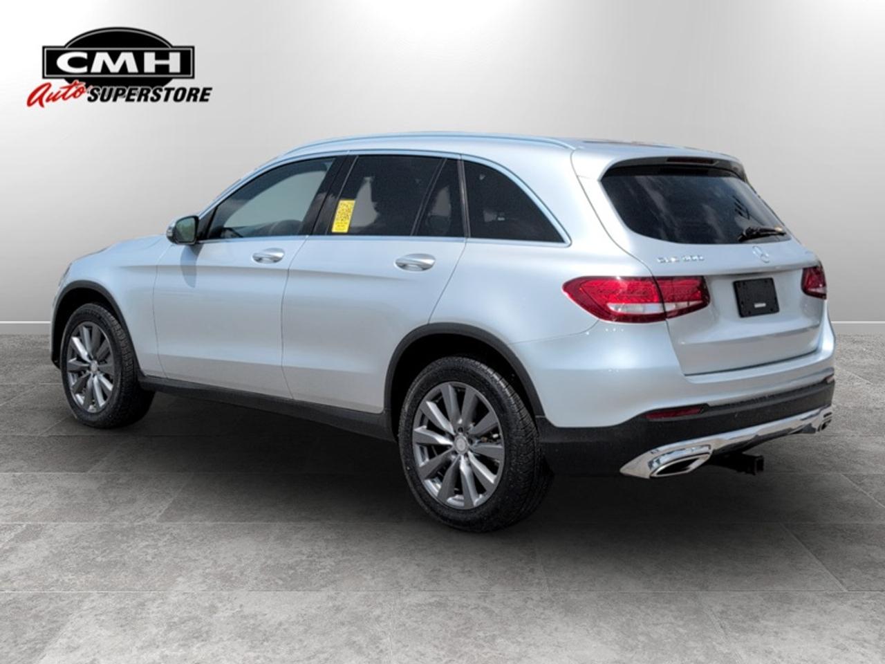 2016 Mercedes-Benz GLC 300 4MATIC®  **CLEAN CARFAX** Photo