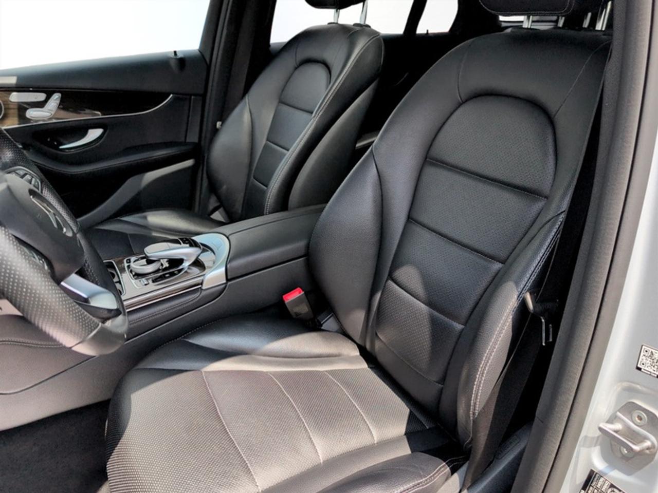 2016 Mercedes-Benz GLC 300 4MATIC®  **CLEAN CARFAX** Photo