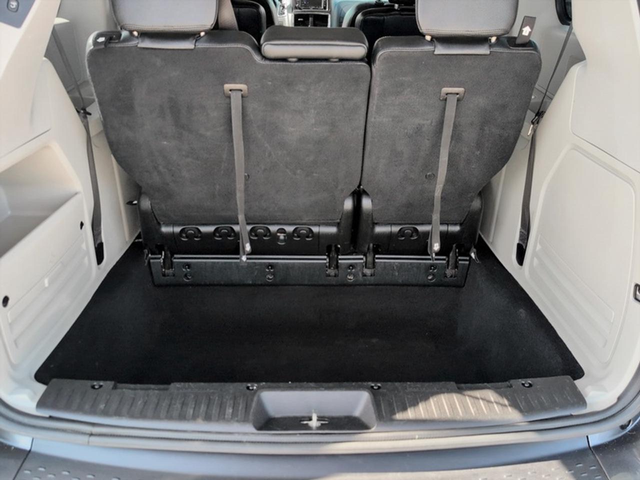 2018 Dodge Grand Caravan Crew Plus  **CLEAN CARFAX** Photo