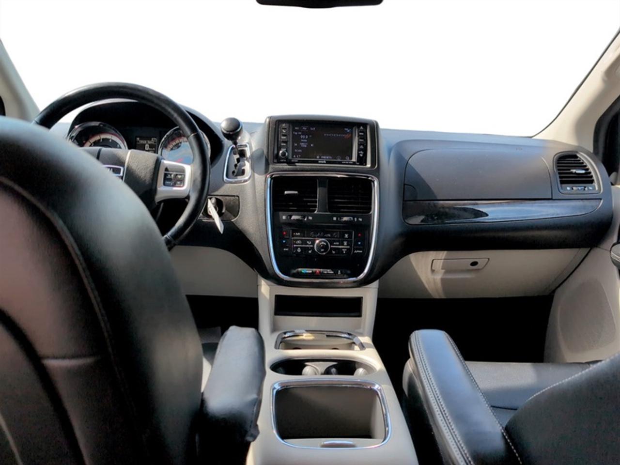 2018 Dodge Grand Caravan Crew Plus  **CLEAN CARFAX** Photo