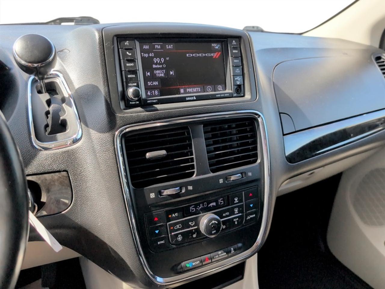 2018 Dodge Grand Caravan Crew Plus  **CLEAN CARFAX** Photo