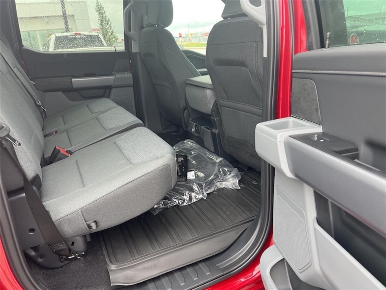 2026 Ford F-150 XLT  - Tow Package - Running Boards Photo5