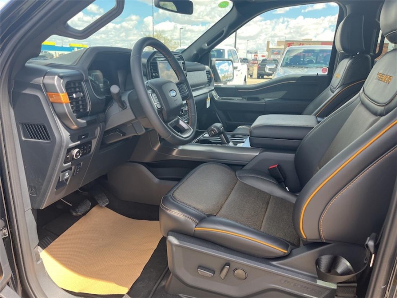 2026 Ford F-150 Tremor  - Leather Seats - Sunroof Photo5