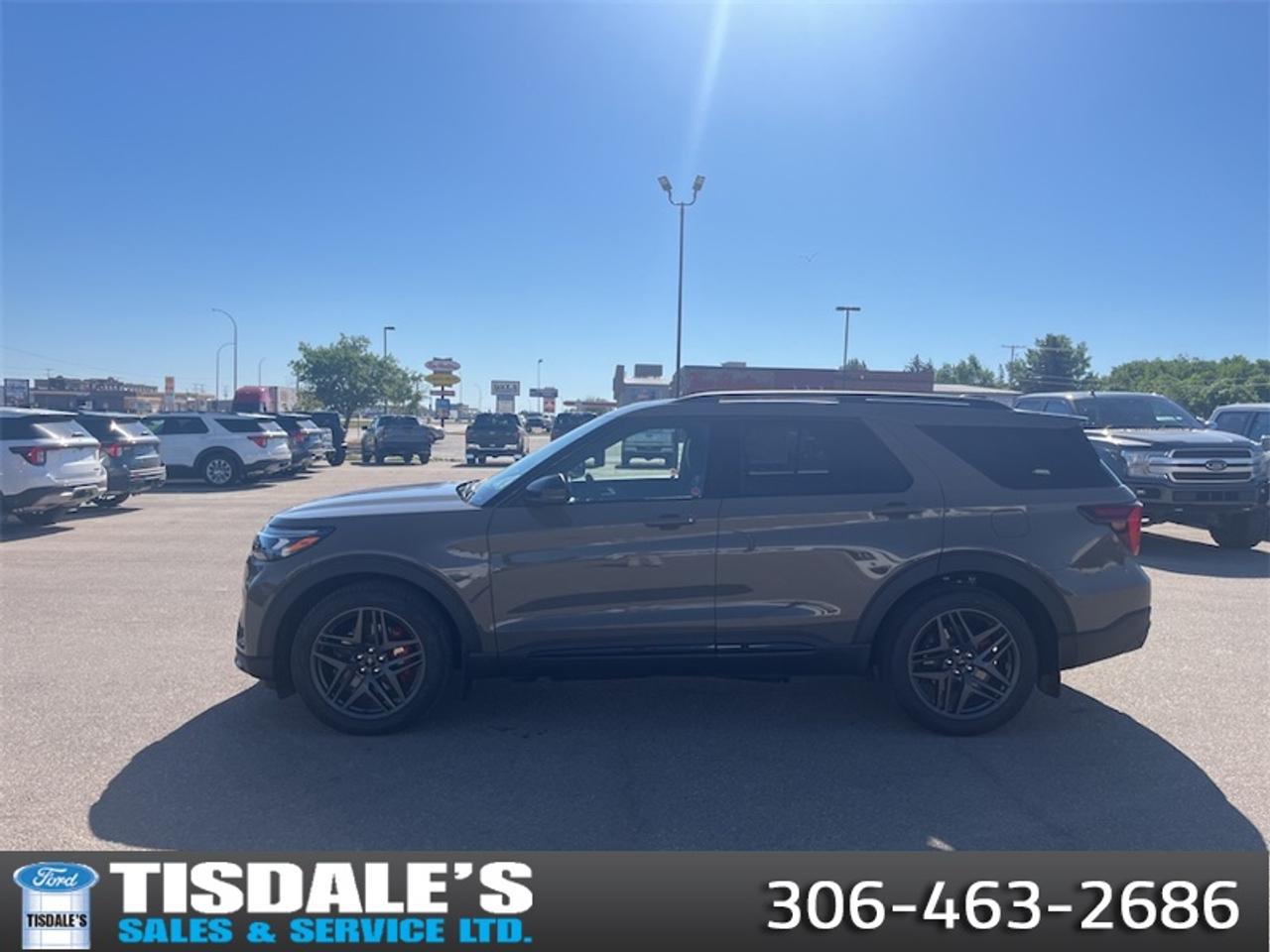 2026 Ford Explorer ST Photo5