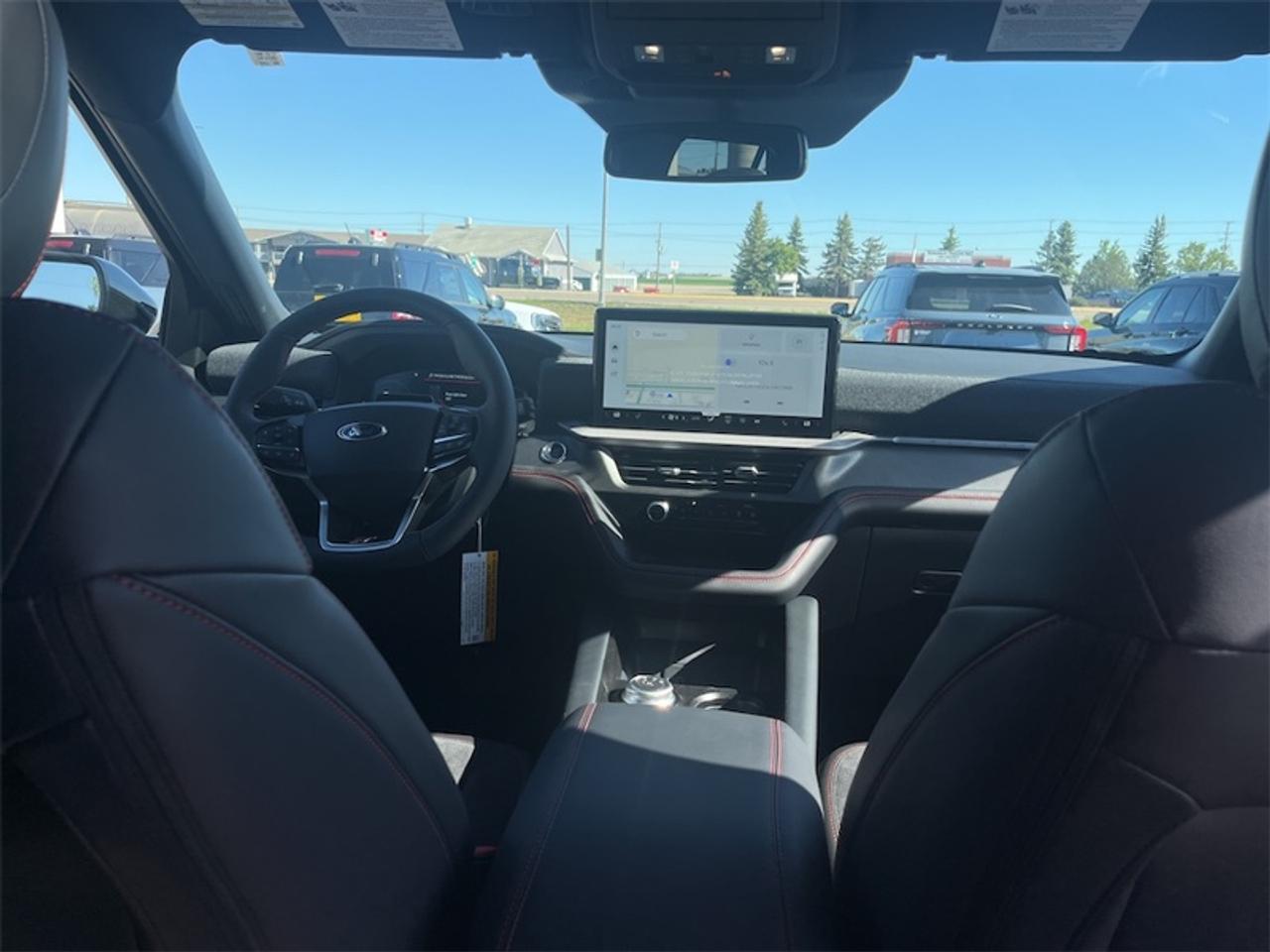 2026 Ford Explorer ST Photo5