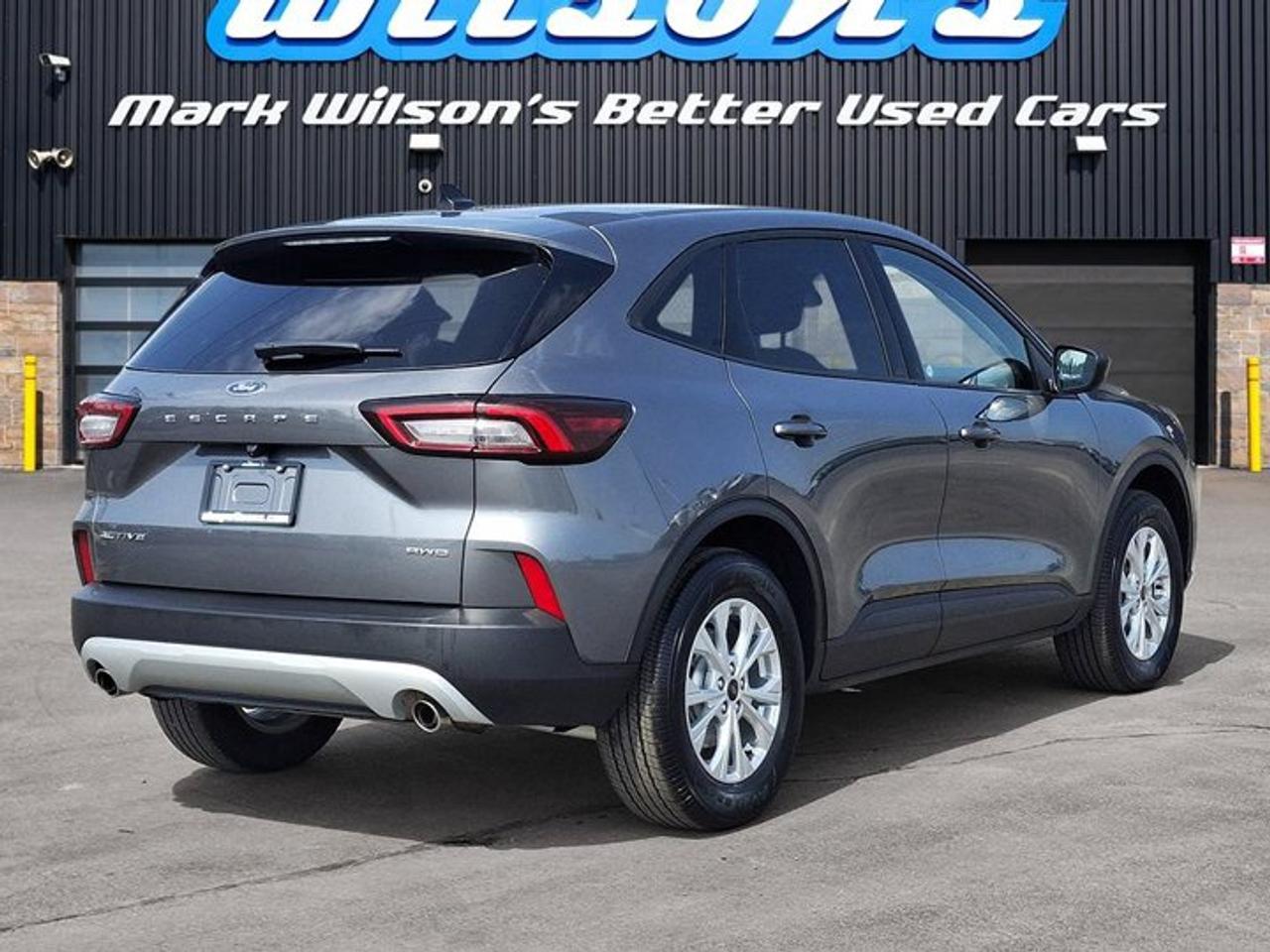 2025 Ford Escape Active AWD | Heated Wheel + Seats | BSW | Remote Start | CarPlay + Android | Rear Camera | and More! Photo