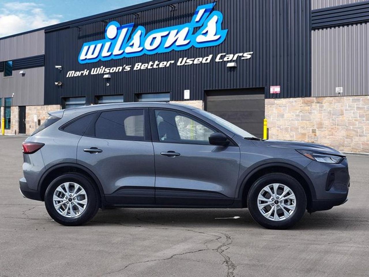 2025 Ford Escape Active AWD | Heated Wheel + Seats | BSW | Remote Start | CarPlay + Android | Rear Camera | and More! Photo