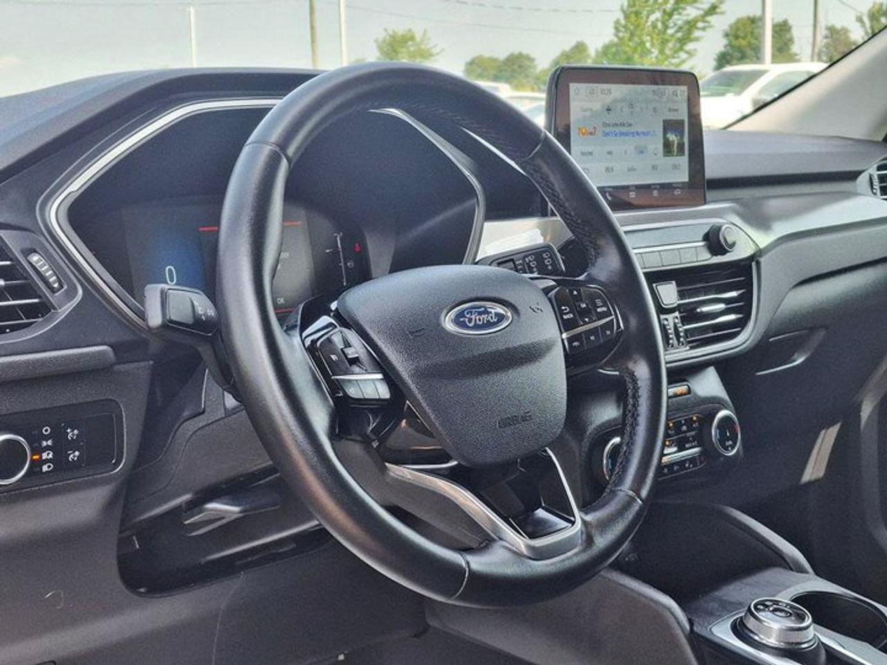 2025 Ford Escape Active AWD | Heated Wheel + Seats | BSW | Remote Start | CarPlay + Android | Rear Camera | and More! Photo