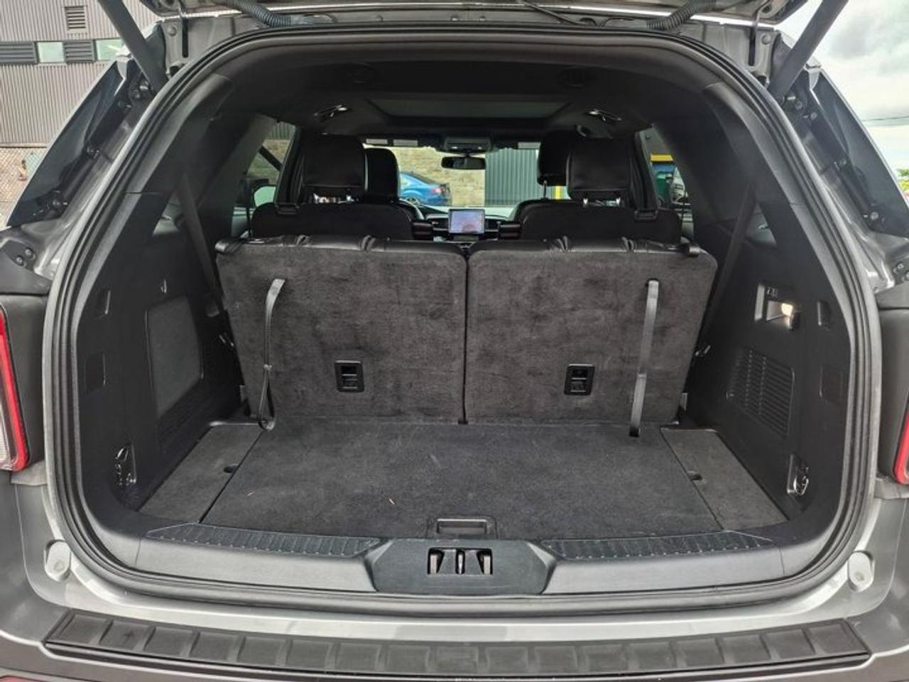 2023 Ford Explorer ST-Line AWD | Leather Trim | Twin Panel Sunroof | Nav | 360 Camera | Adaptive Cruise | and More ! Photo