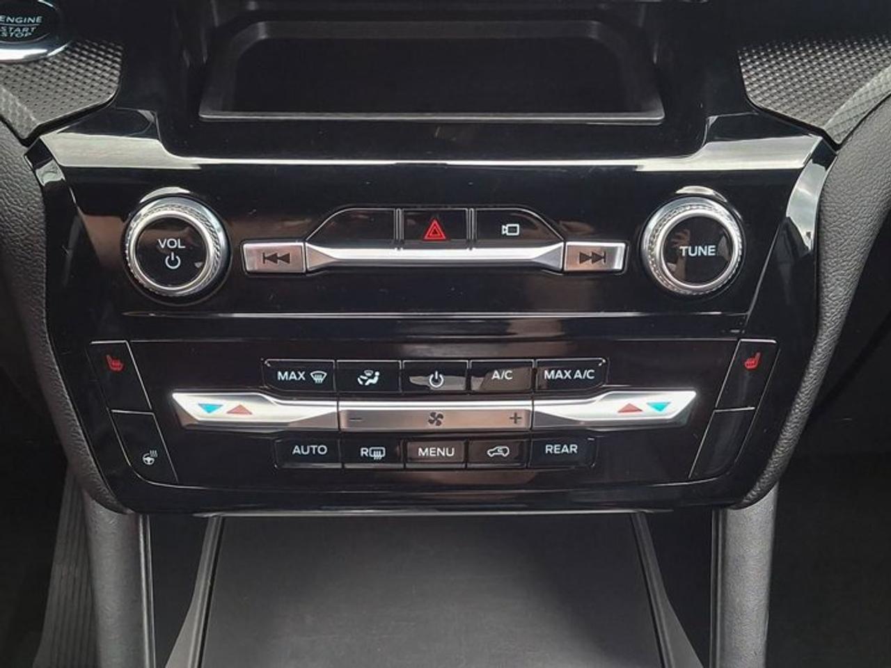 2023 Ford Explorer ST-Line AWD | Leather Trim | Twin Panel Sunroof | Nav | 360 Camera | Adaptive Cruise | and More ! Photo