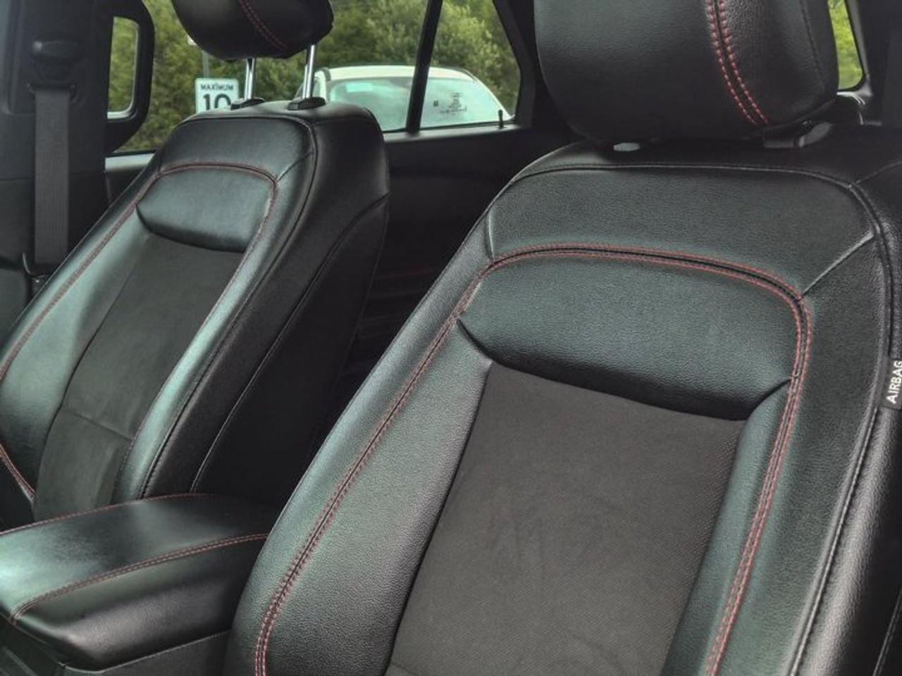 2023 Ford Explorer ST-Line AWD | Leather Trim | Twin Panel Sunroof | Nav | 360 Camera | Adaptive Cruise | and More ! Photo