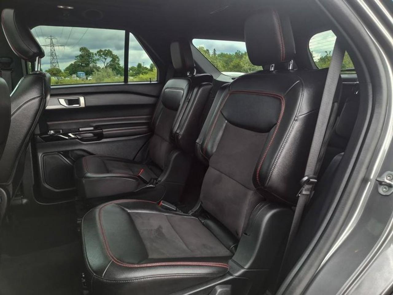 2023 Ford Explorer ST-Line AWD | Leather Trim | Twin Panel Sunroof | Nav | 360 Camera | Adaptive Cruise | and More ! Photo