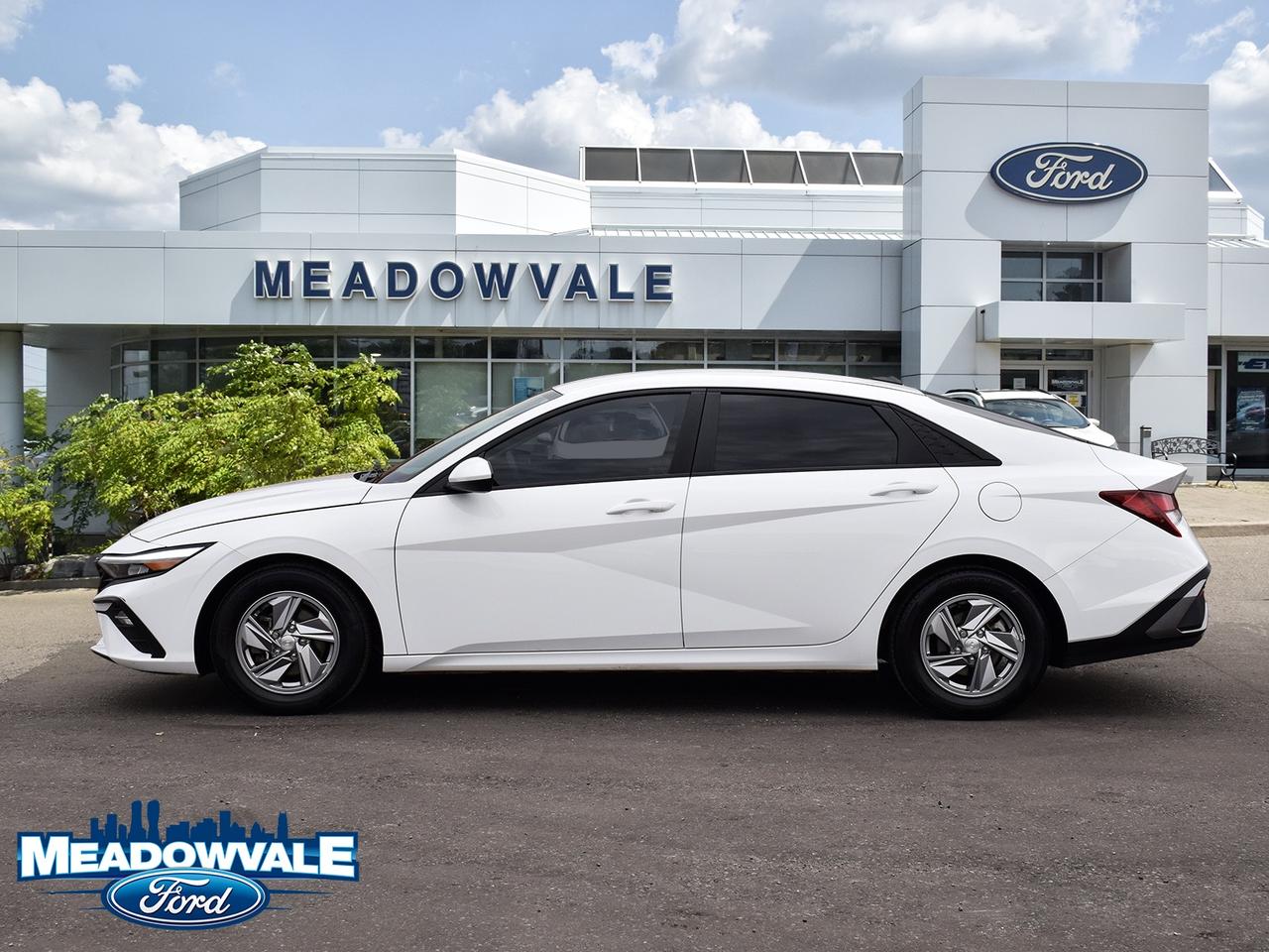 2024 Hyundai Elantra Essential Photo