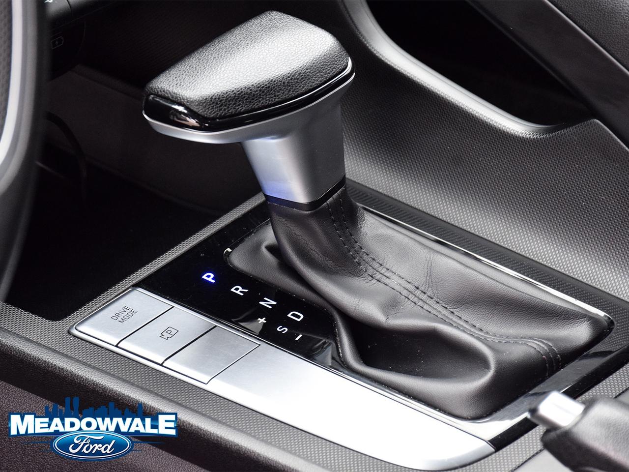2024 Hyundai Elantra Essential Photo