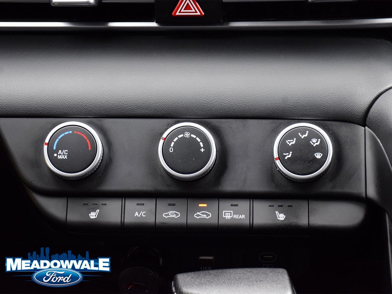 2024 Hyundai Elantra Essential Photo