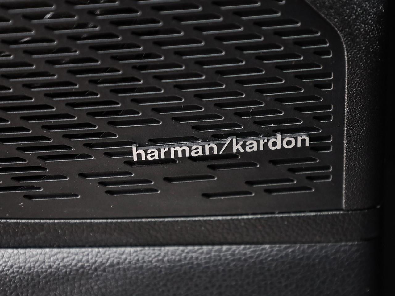 2025 Hyundai PALISADE Urban 8 Passenger Photo