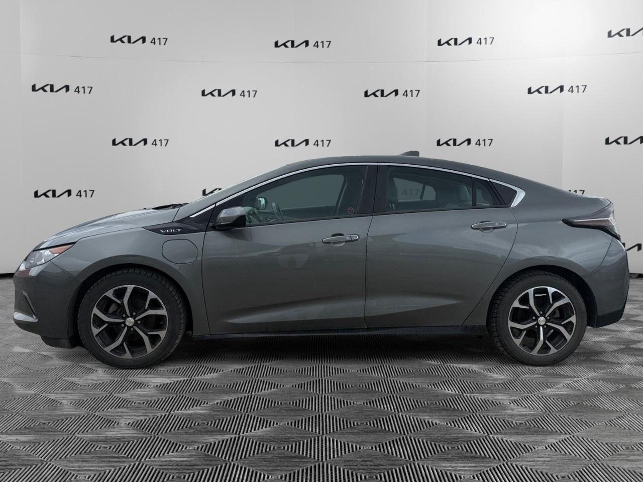 2016 Chevrolet Volt Hatchback LT Photo
