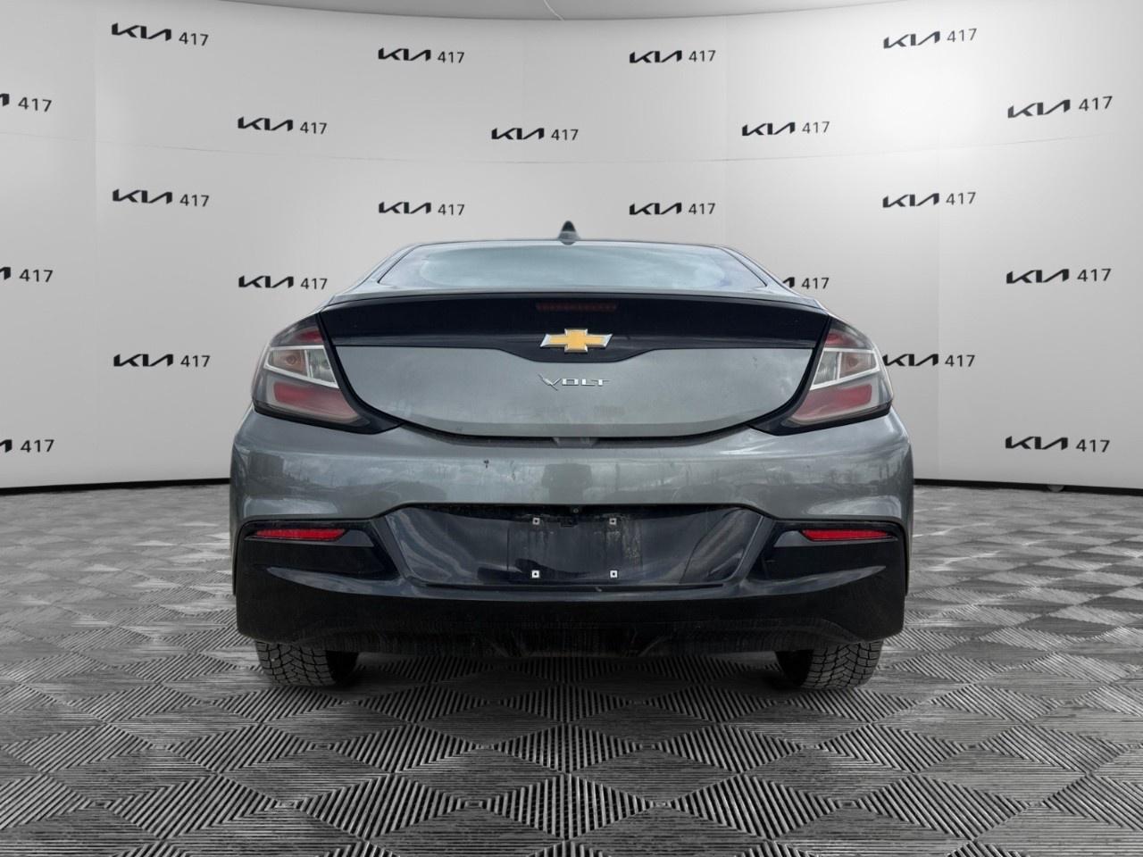 2016 Chevrolet Volt Hatchback LT Photo